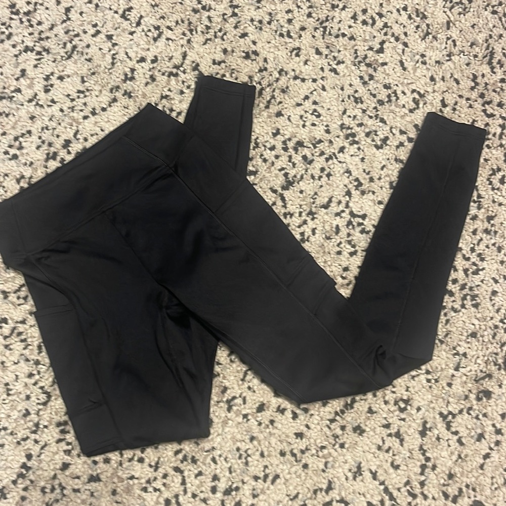 Pink active leggings- black